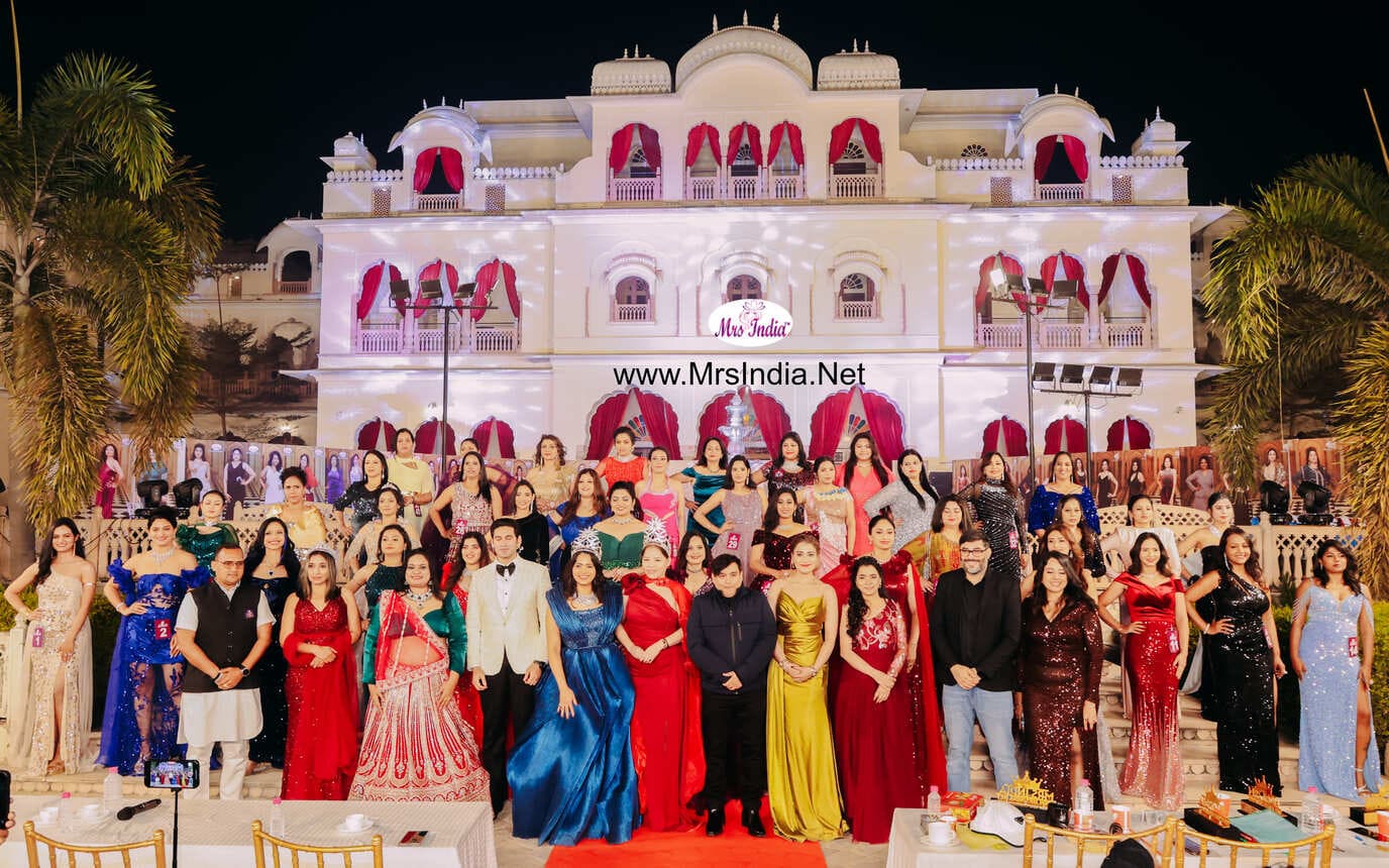 Mrs India 2026 Stage Walk